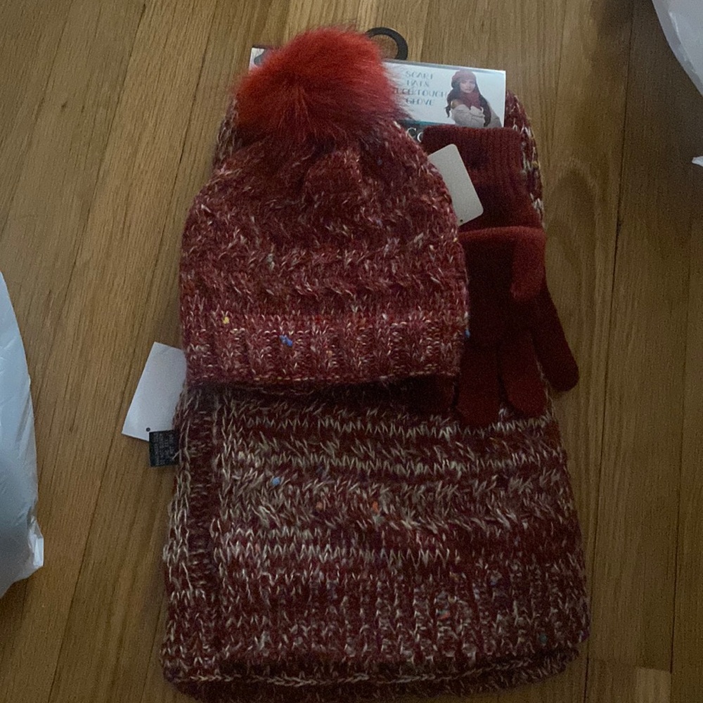 Scarf, hats, glove set